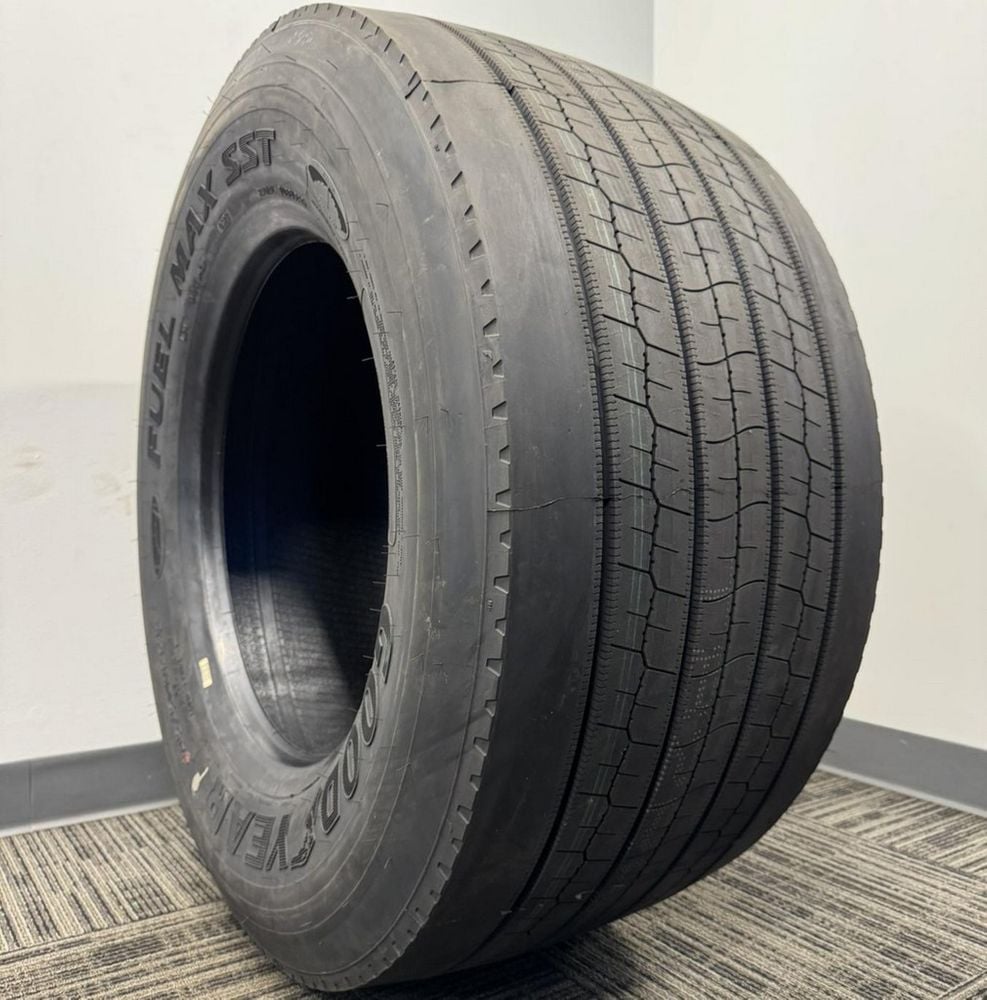 New 445/50R22.5 Goodyear Fuel Max SST Duraseal 161L - Image 1