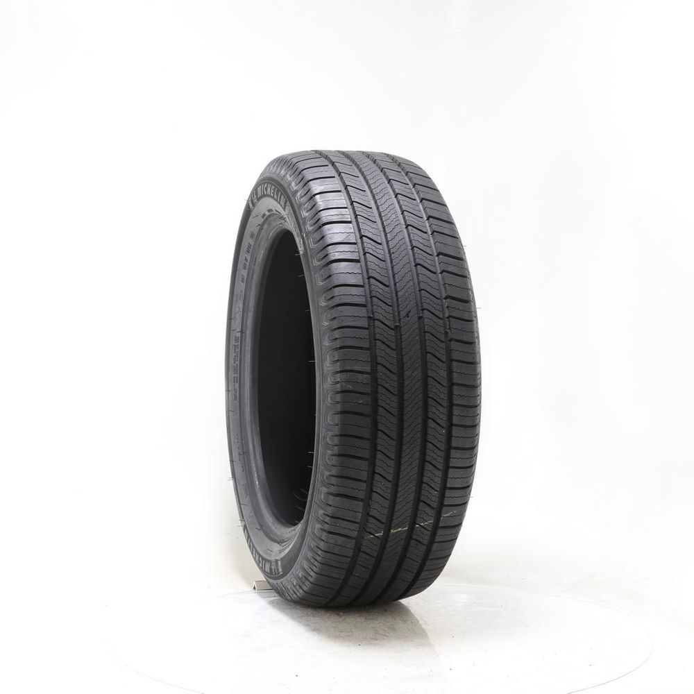 Driven Once 235/55R19 Michelin Defender 2 105H - 10.5/32 - Image 1