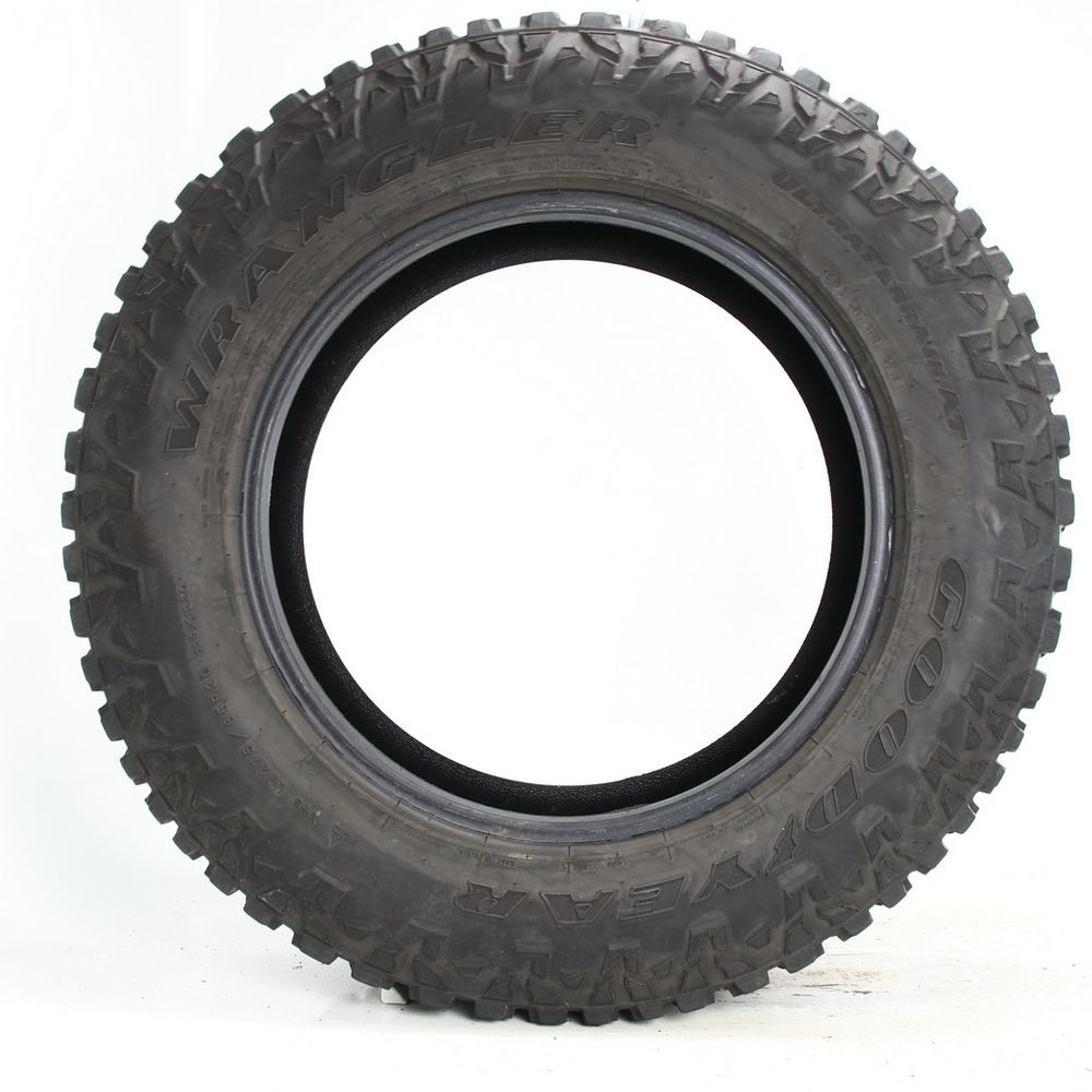 Set of (2) Used LT 275/65R20 Goodyear Wrangler Ultra Terrain AT 126/123Q - 8-8.5/32 - Image 3